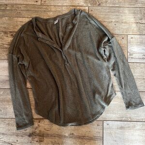 Relaxed Cozy Waffle-Knit Henley Tunic Top